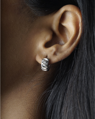 Woman's 925 SS Earring