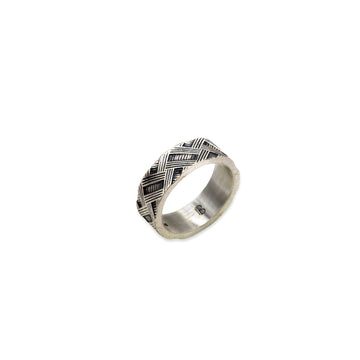 Cross Hatch Ring in Matte Oxidized 925 Sterling Silver
