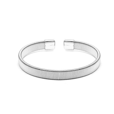 Liner patterned Cuff in silver finish