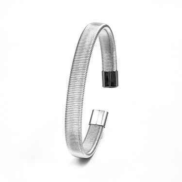 Liner patterned Cuff in silver finish