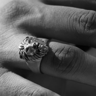 Poised Royal Lion Ring in 925 Sterling Silver with Oxidized matte finish