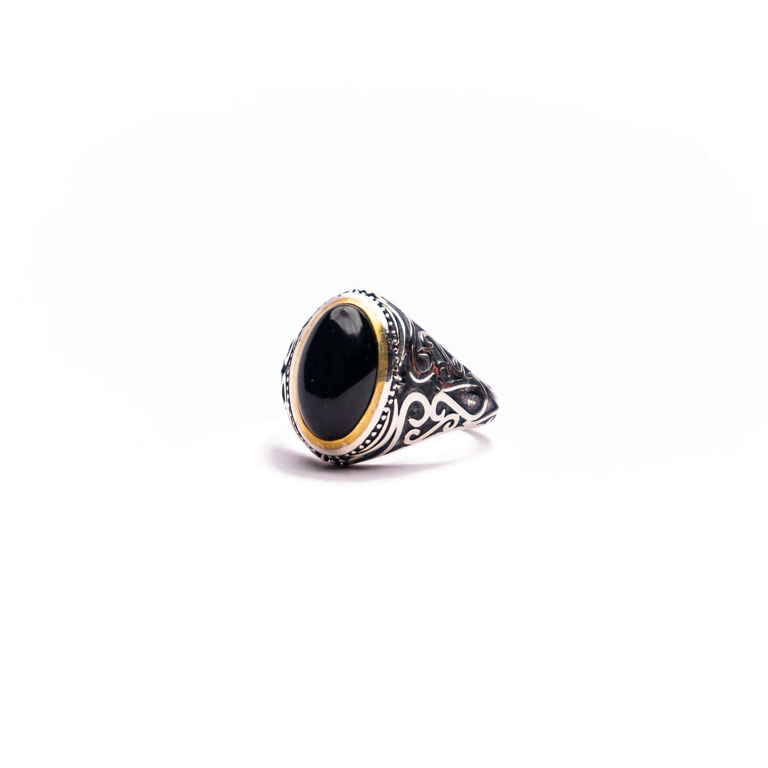 Vintage Filigree Ring  IN 925 Sterling silver with Black Onyx Stone