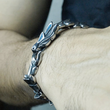 The Falcon chain Bracelet in Oxidized Finish