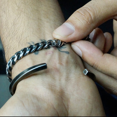 Men's Classic oxidized Cuban chain Bracelet (8mm)