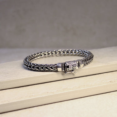 The Zardozi Men's 925 Sterling Silver Woven Bracelet