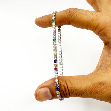 Stretchable Tennis bracelet in Rainbow diamond